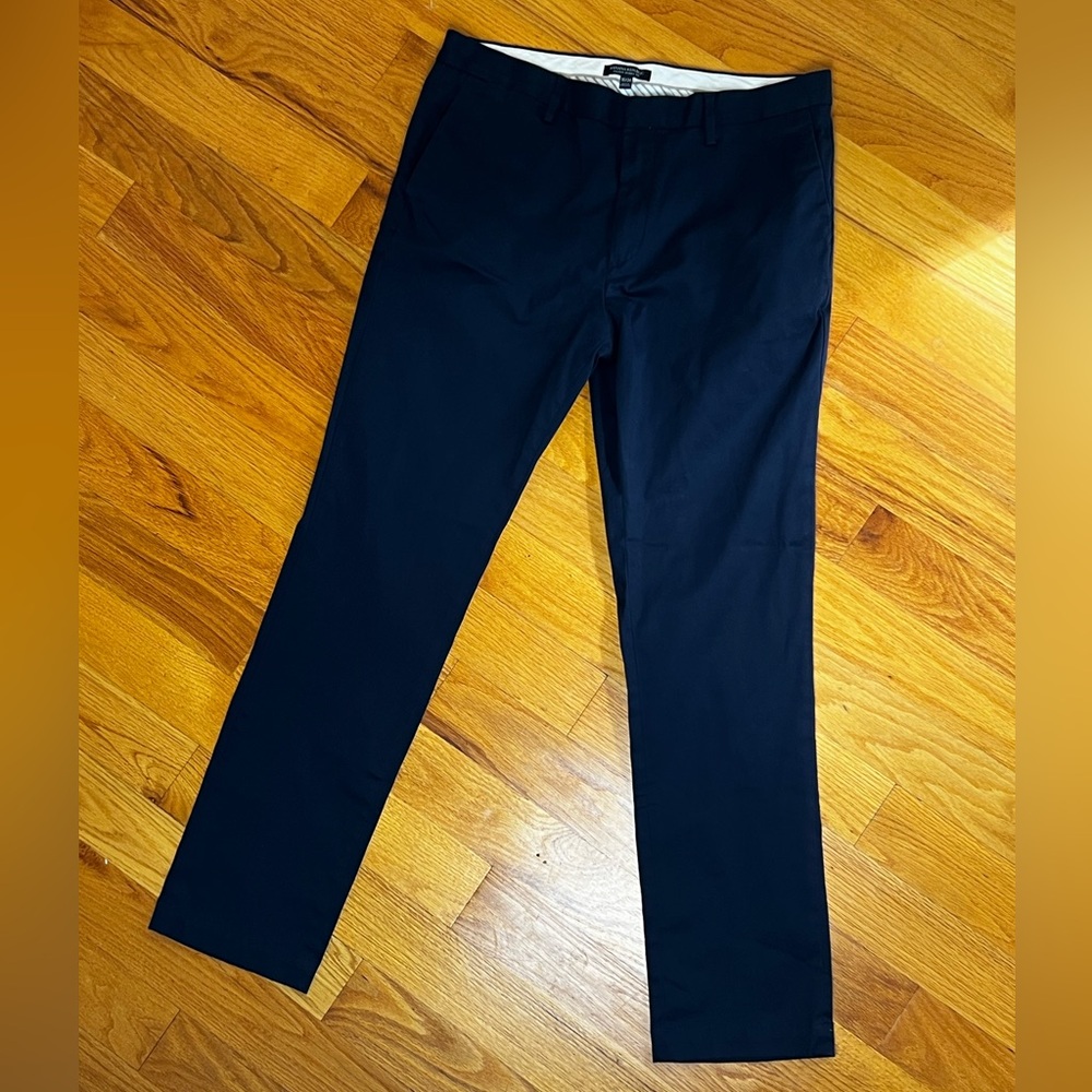 Banana Republic  Fulton Skinny Rapid Movement Navy Blue